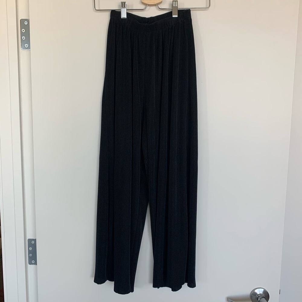 Black wide-leg pants
